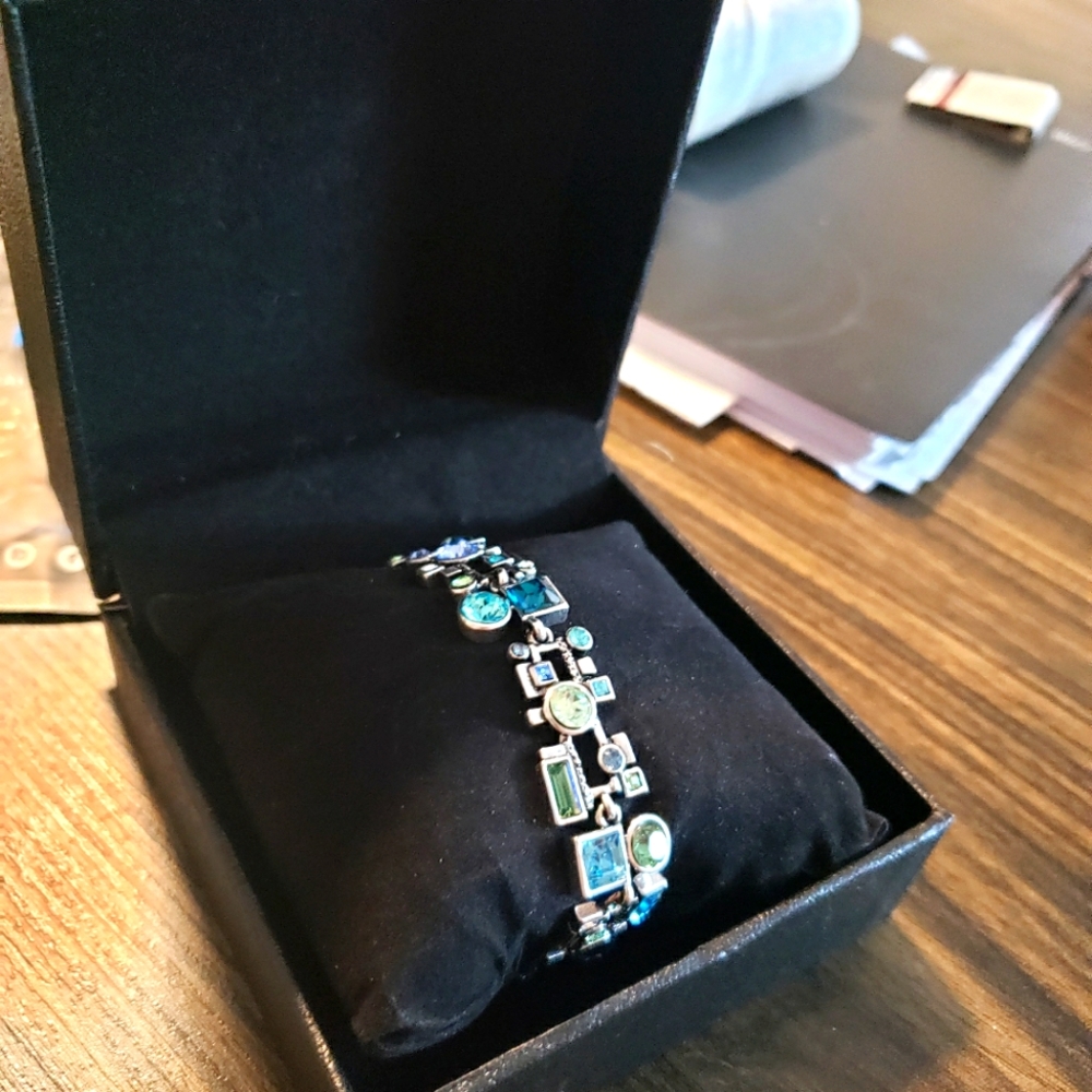 Swarovrski crystal bracelet!!!